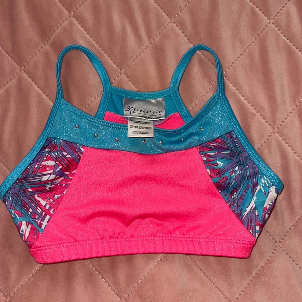 Like new! Size small (6/6x) girls sports bra